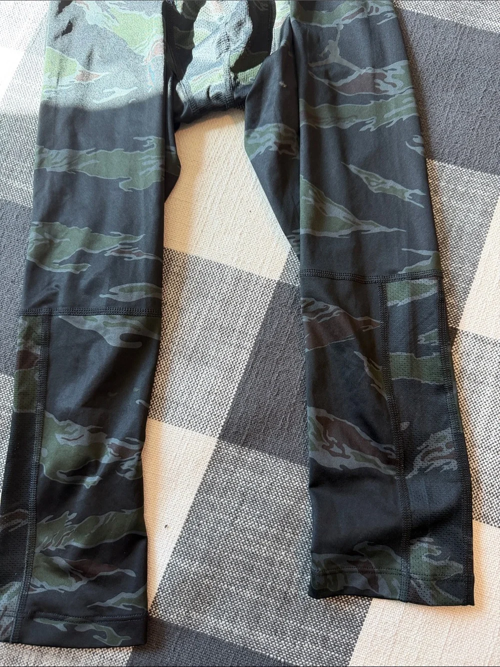 Jordan Men’s Black and Olive Camo Performance Tights